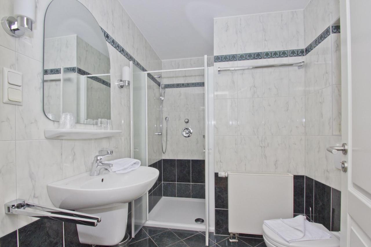 Mit Meerblick Und Balkon, Gratis Nutzung Vom Ahoi Erlebnisbad Und Sauna In Sellin - Meeresblick Fewo 14 Гёрен Экстерьер фото