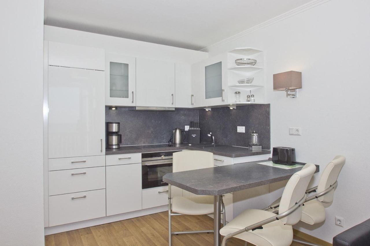 Mit Meerblick Und Balkon, Gratis Nutzung Vom Ahoi Erlebnisbad Und Sauna In Sellin - Meeresblick Fewo 14 Гёрен Экстерьер фото
