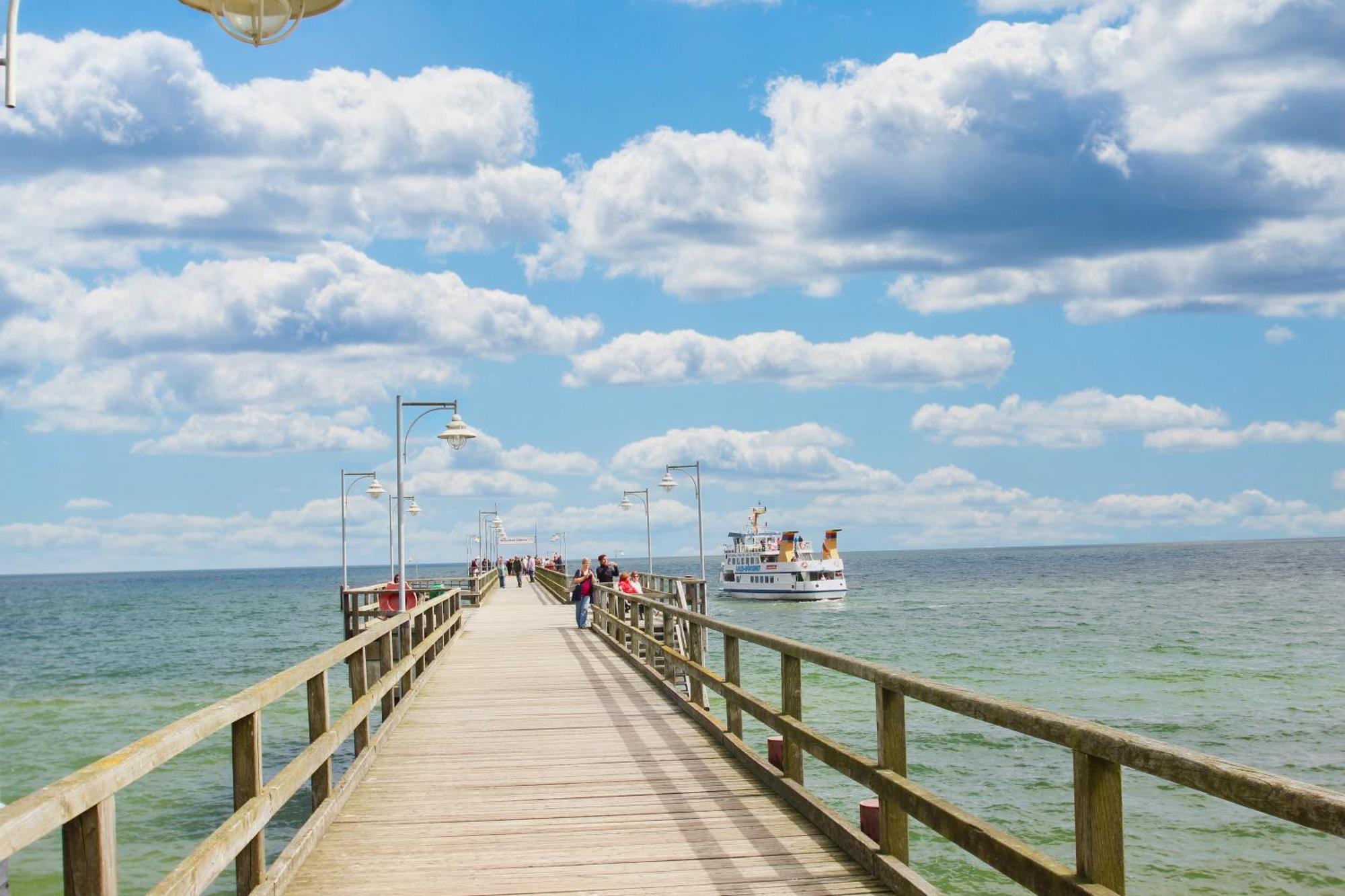 Mit Meerblick Und Balkon, Gratis Nutzung Vom Ahoi Erlebnisbad Und Sauna In Sellin - Meeresblick Fewo 14 Гёрен Экстерьер фото